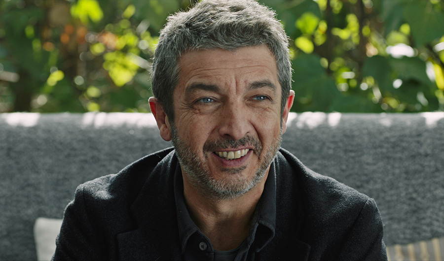 Variety says acclaimed Argentine actor Ricardo Darín gives a sly, robust, and profound performance in the comedic drama “Truman,” directed by Cesc Gay. Photo via FilmRise.