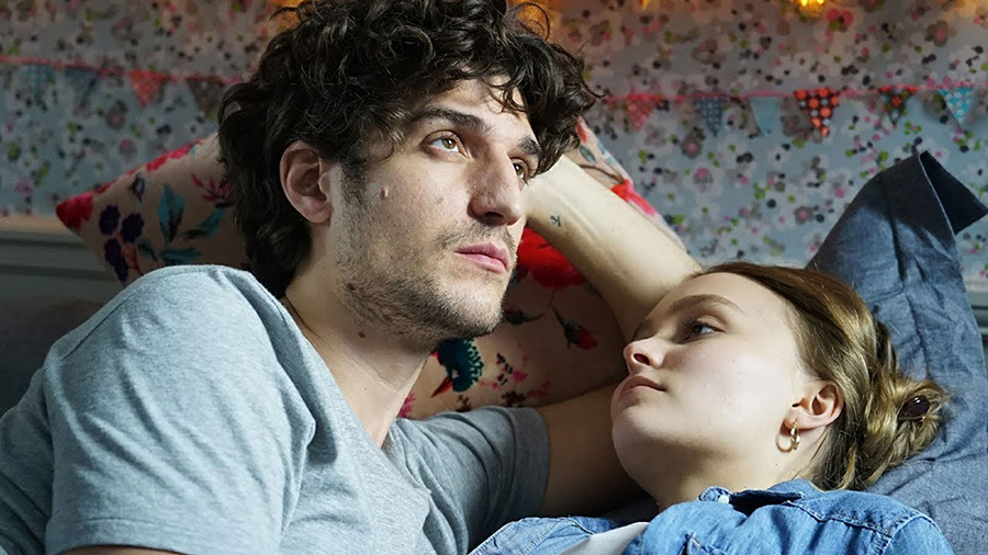Two Friends' Review: Louis Garrel Directs Lively French Love Triangle